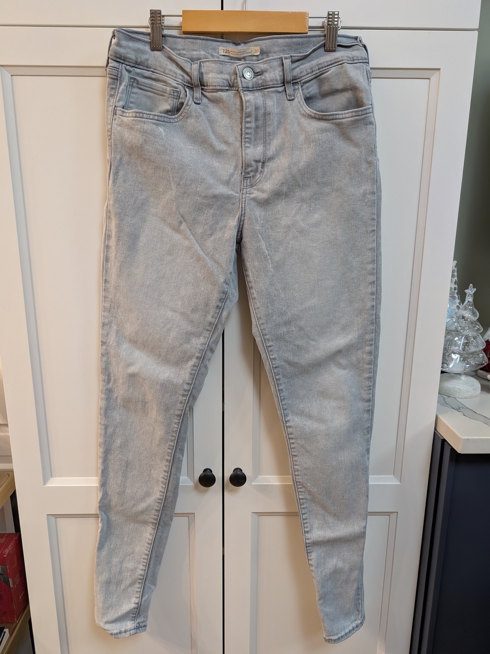 Levi's 721 High-Rise Skinny Light Gray Wash Women’s Jeans
